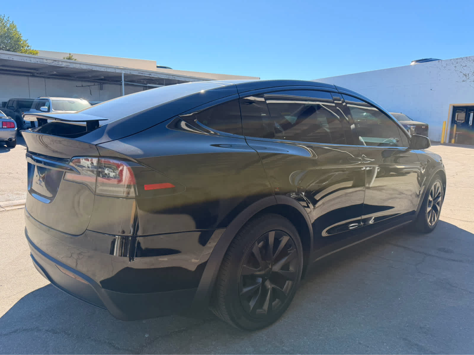 Used 2023 Tesla Model X AWD/4WD image 4