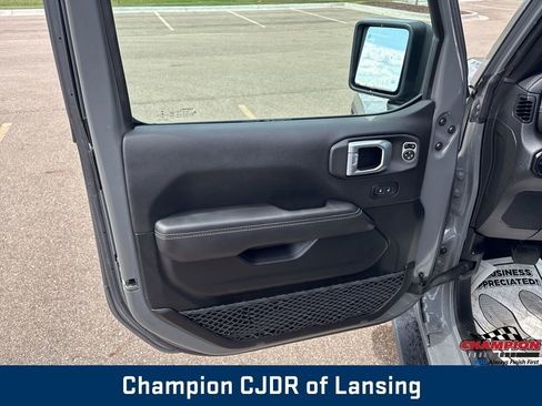 Used 2021 Jeep Wrangler Unlimited Sahara w/ Uconnect 4C Nav & Sound Group image 21