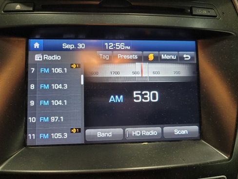 Used 2018 Hyundai Santa Fe SE image 25