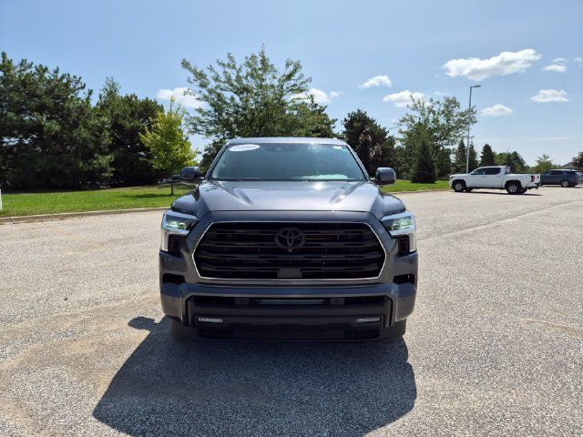 Used 2023 Toyota Sequoia SR5 w/ SR5 Premium Package AWD/4WD image 3