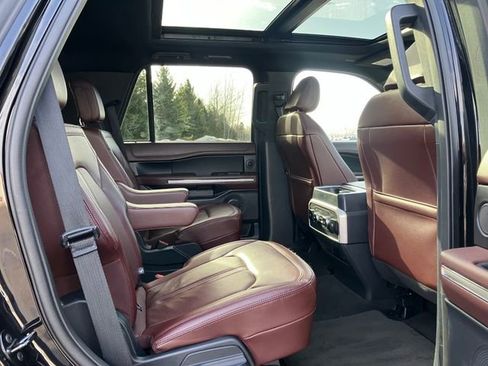 Used 2024 Ford Expedition Limited image 22