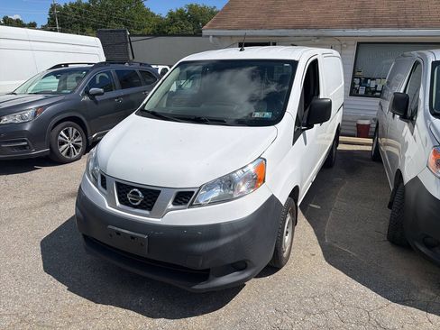 Used 2018 Nissan NV200 S w/ Back Door Glass Package FWD image 2