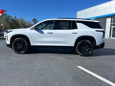 New 2026 Chevrolet Traverse RS image 5