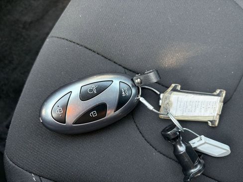 Used 2025 Hyundai Elantra SEL image 22