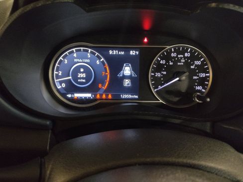 Used 2024 Nissan Versa SV w/ Trunk Package FWD image 23