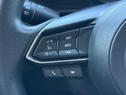 Used 2018 MAZDA MAZDA3 Sport image 26