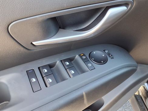 Used 2025 Hyundai Tucson SEL image 12