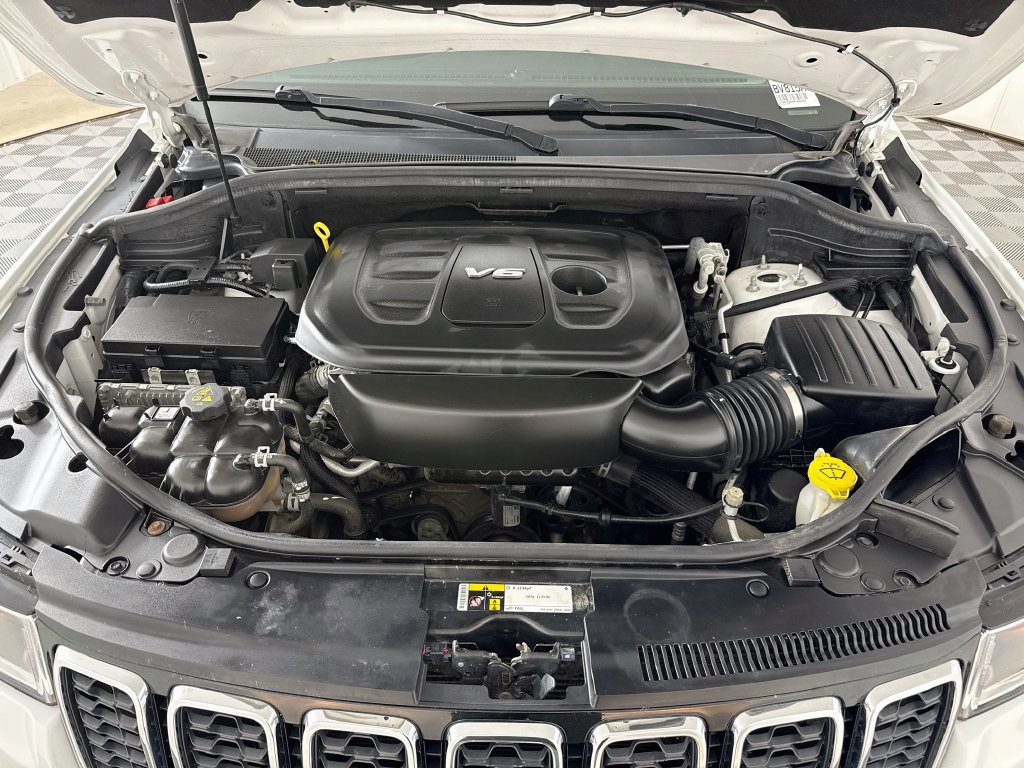 Used 2017 Jeep Grand Cherokee Limited AWD/4WD image 29