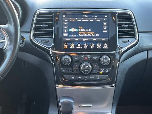 Used 2022 Jeep Grand Cherokee Altitude image 15