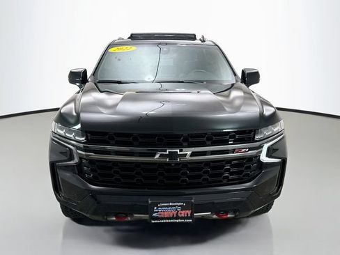 Used 2022 Chevrolet Suburban Z71 w/ Z71 Off-Road Package AWD/4WD image 2