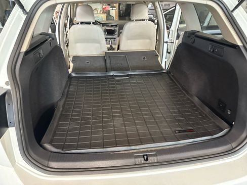 Used 2015 Volkswagen Golf TDI SE image 37