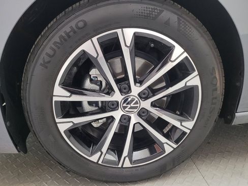 Used 2024 Volkswagen Jetta Sport FWD image 31