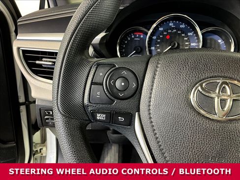 Used 2015 Toyota Corolla LE FWD image 10