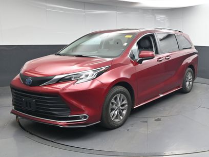 Used 2023 Toyota Sienna XLE