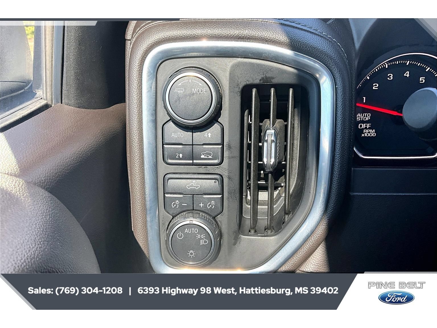 Used 2020 Chevrolet Silverado 1500 LT w/ All-Star Edition AWD/4WD image 23