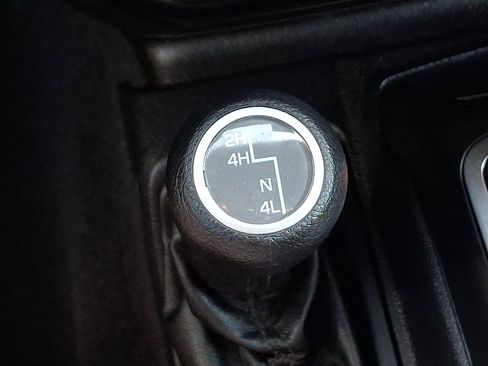 Certified 2019 Jeep Wrangler Sport image 24