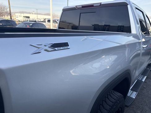 Used 2020 GMC Sierra 1500 SLT w/ SLT Premium Plus Package image 19