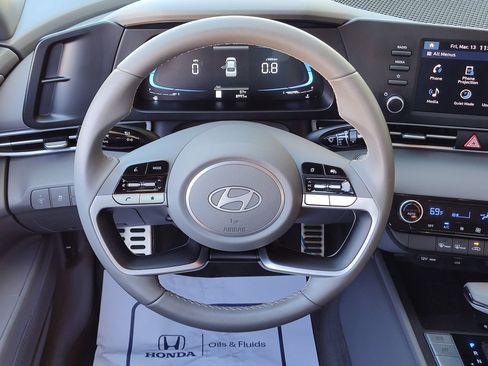 Used 2025 Hyundai Elantra Sport image 19