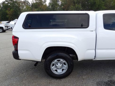 Used 2022 Toyota Tacoma SR RWD image 49