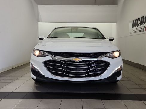 Used 2024 Chevrolet Malibu LT FWD image 2