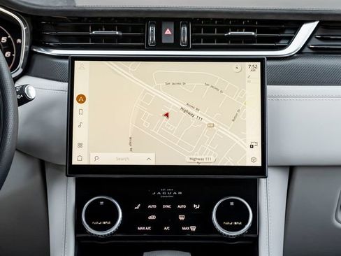 Used 2024 Jaguar F-PACE SVR AWD/4WD image 19