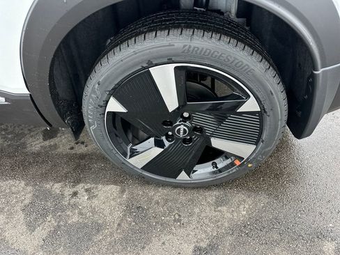 New 2026 Nissan Kicks SR w/ Cold Weather Package image 35