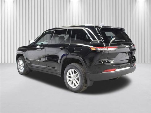 New 2026 Jeep Grand Cherokee Laredo X AWD/4WD image 5