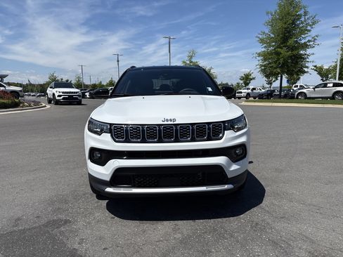 Used 2026 Jeep Compass Limited image 3