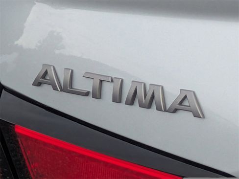 Used 2023 Nissan Altima 2.5 SV image 8