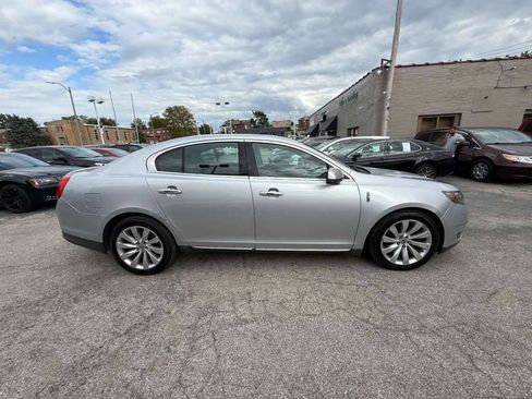 Used 2013 Lincoln MKS image 4