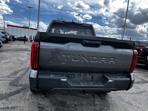 Used 2024 Toyota Tundra SR5 w/ SR5 Convenience Package AWD/4WD image 4