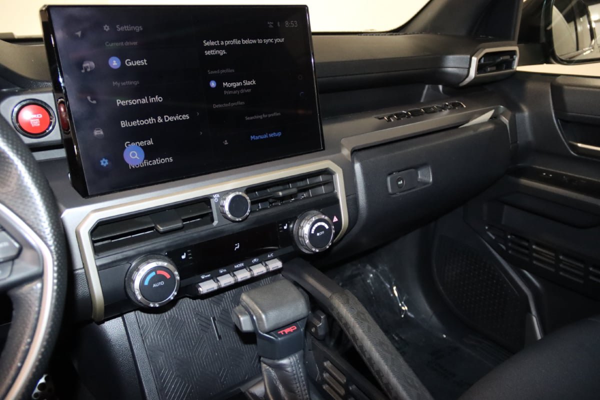 Used 2024 Toyota Tacoma TRD Sport AWD/4WD image 39