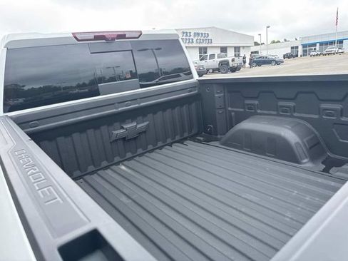 Certified 2025 Chevrolet Silverado 1500 ZR2 w/ Technology Package AWD/4WD image 13