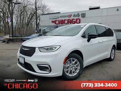 New 2025 Chrysler Pacifica Select