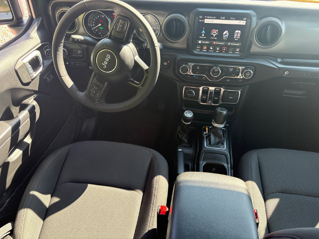 Used 2023 Jeep Wrangler Unlimited w/ 8.4" Radio Group AWD/4WD image 19