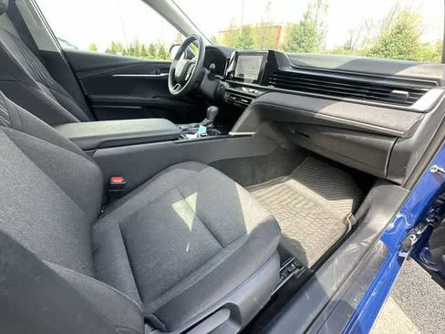 Used 2025 Toyota Camry LE image 18