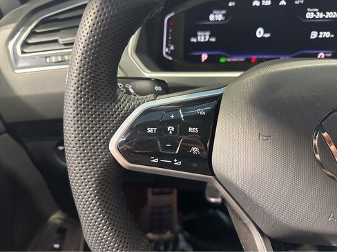 Used 2022 Volkswagen Tiguan SEL R-Line image 19