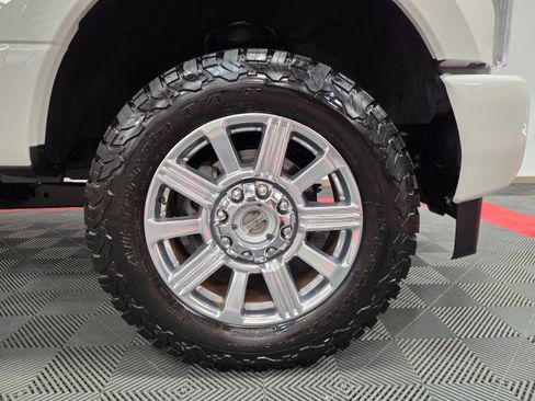 Used 2019 Ford F250 Limited w/ FX4 Off-Road Package image 89