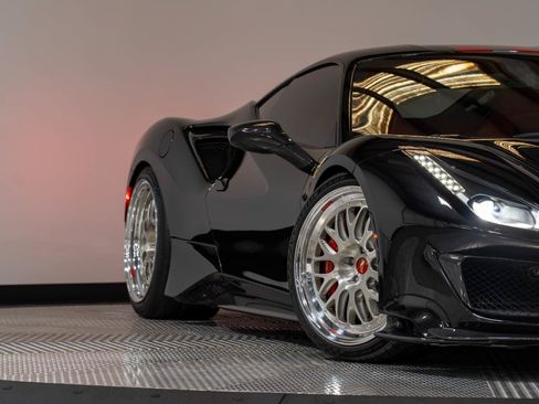 Used 2019 Ferrari 488 Pista Coupe RWD image 28