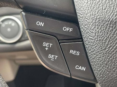 Used 2017 Ford Escape SE w/ Equipment Group 201A FWD image 24