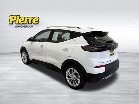 Used 2023 Chevrolet Bolt EUV LT w/ Driver Confidence Package image 2