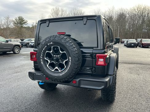 Used 2022 Jeep Wrangler Unlimited Rubicon w/ Cold Weather Group image 6