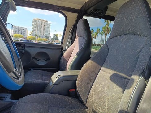 Used 2001 Jeep Wrangler Sport image 11