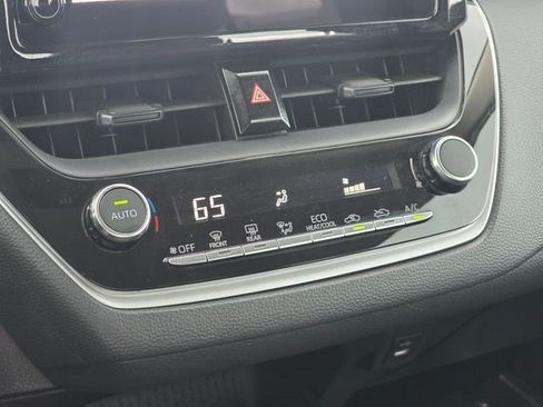 Used 2023 Toyota Corolla LE FWD image 30