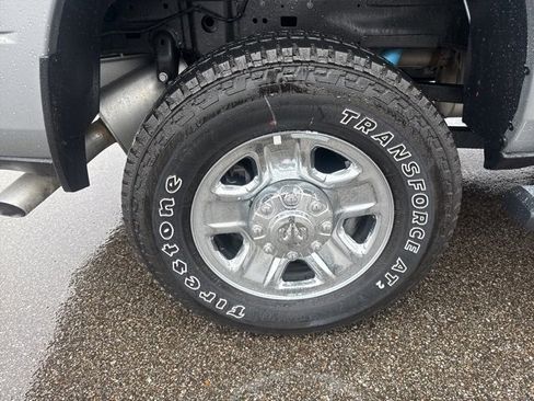 Used 2024 RAM 2500 Tradesman w/ Chrome Appearance Group image 25