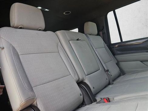 Used 2022 GMC Yukon XL SLE RWD image 18