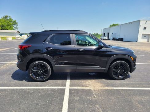New 2026 Chevrolet TrailBlazer LT w/ Midnight Edition AWD/4WD image 8