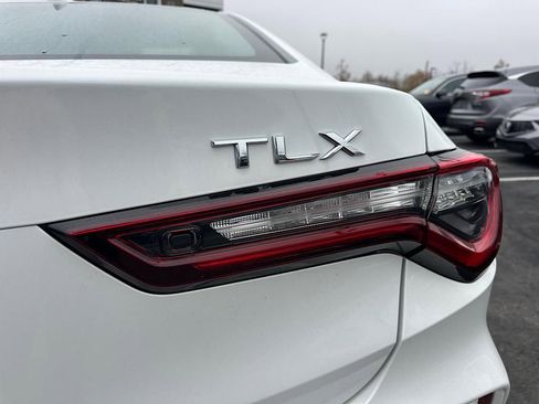 Certified 2025 Acura TLX w/ Technology Package image 18
