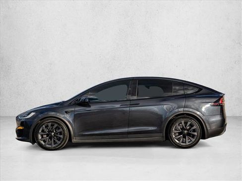 Used 2024 Tesla Model X image 4