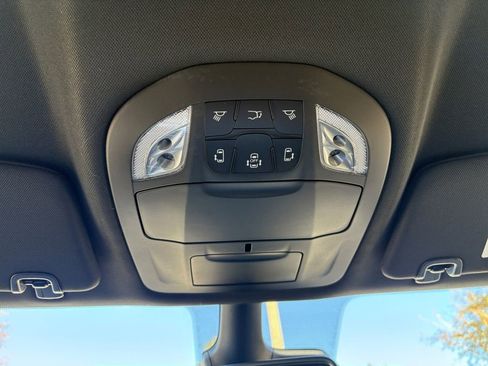 New 2026 Chrysler Pacifica Select image 30